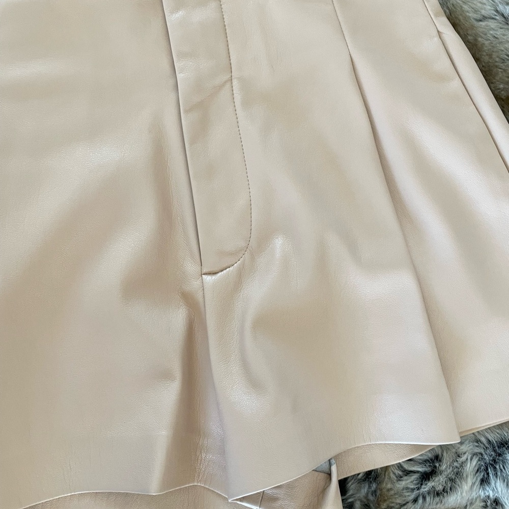 Alice + Olivia High Waist Tan Shorts - Picture 7 of 10